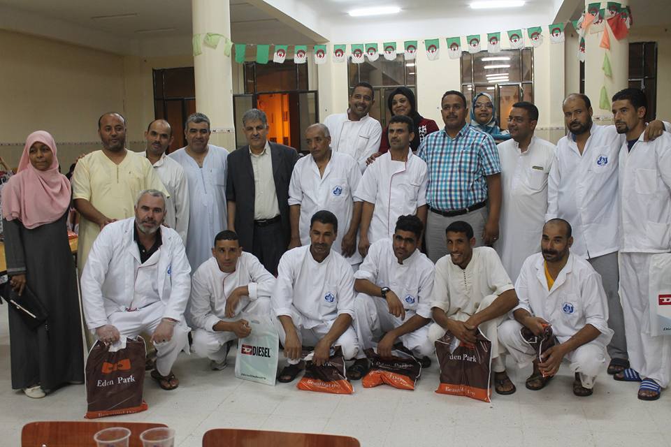 001إفطارا جماعيا بالإقامة الجامعية01 1